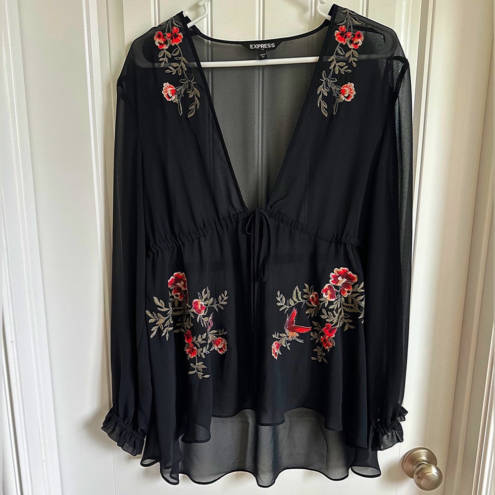 Sheer express top with flower design